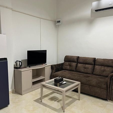 Mall Suites Hotel Банкок Екстериор снимка