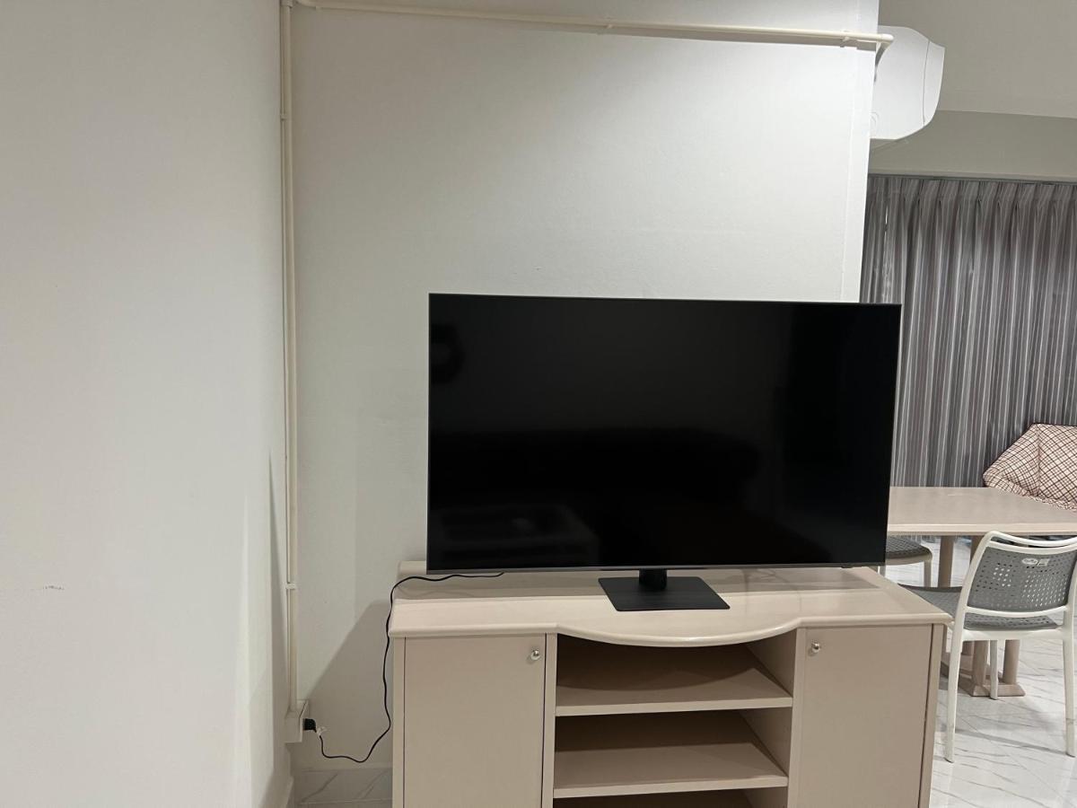Mall Suites Hotel Банкок Екстериор снимка