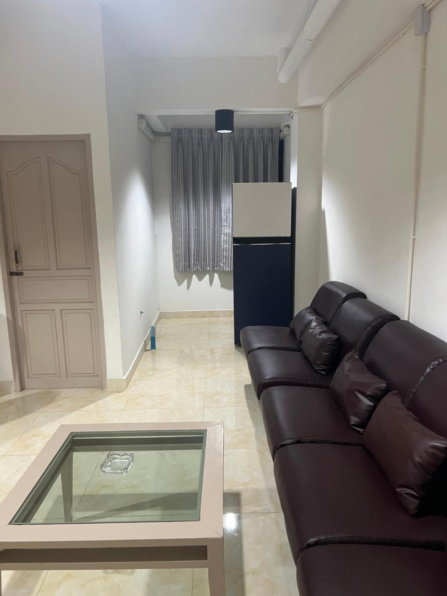 Mall Suites Hotel Банкок Екстериор снимка