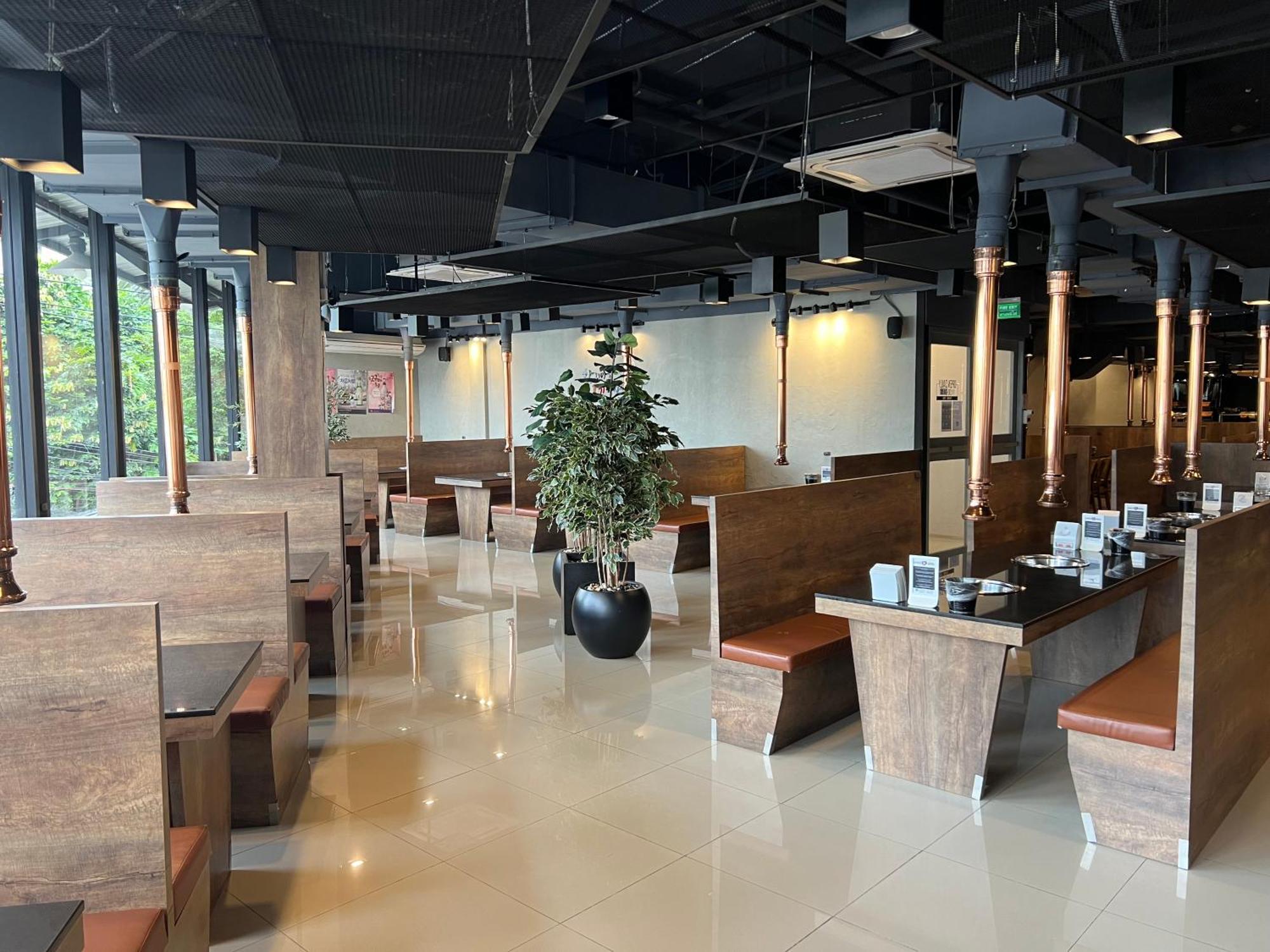 Mall Suites Hotel Банкок Екстериор снимка