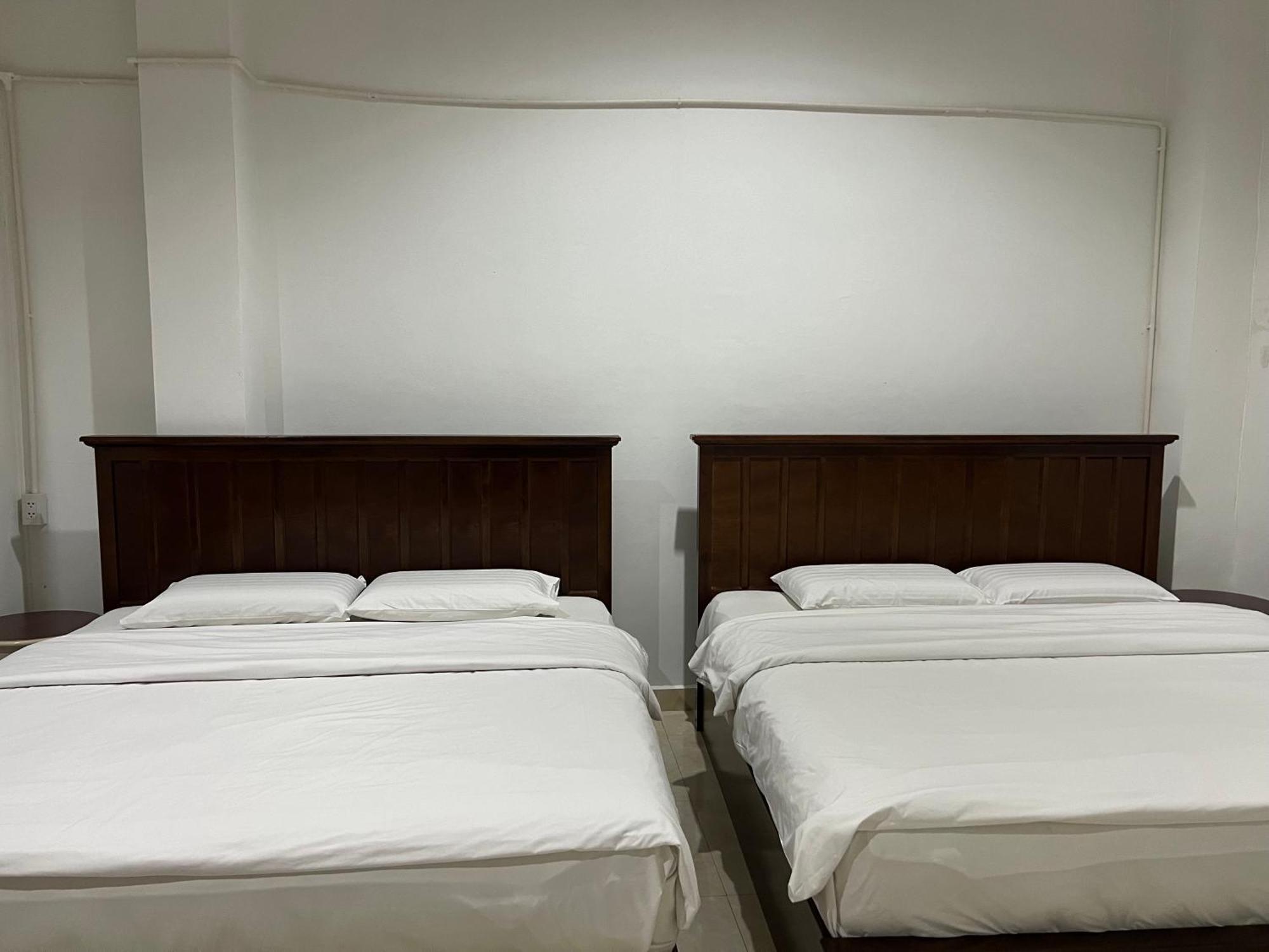 Mall Suites Hotel Банкок Екстериор снимка